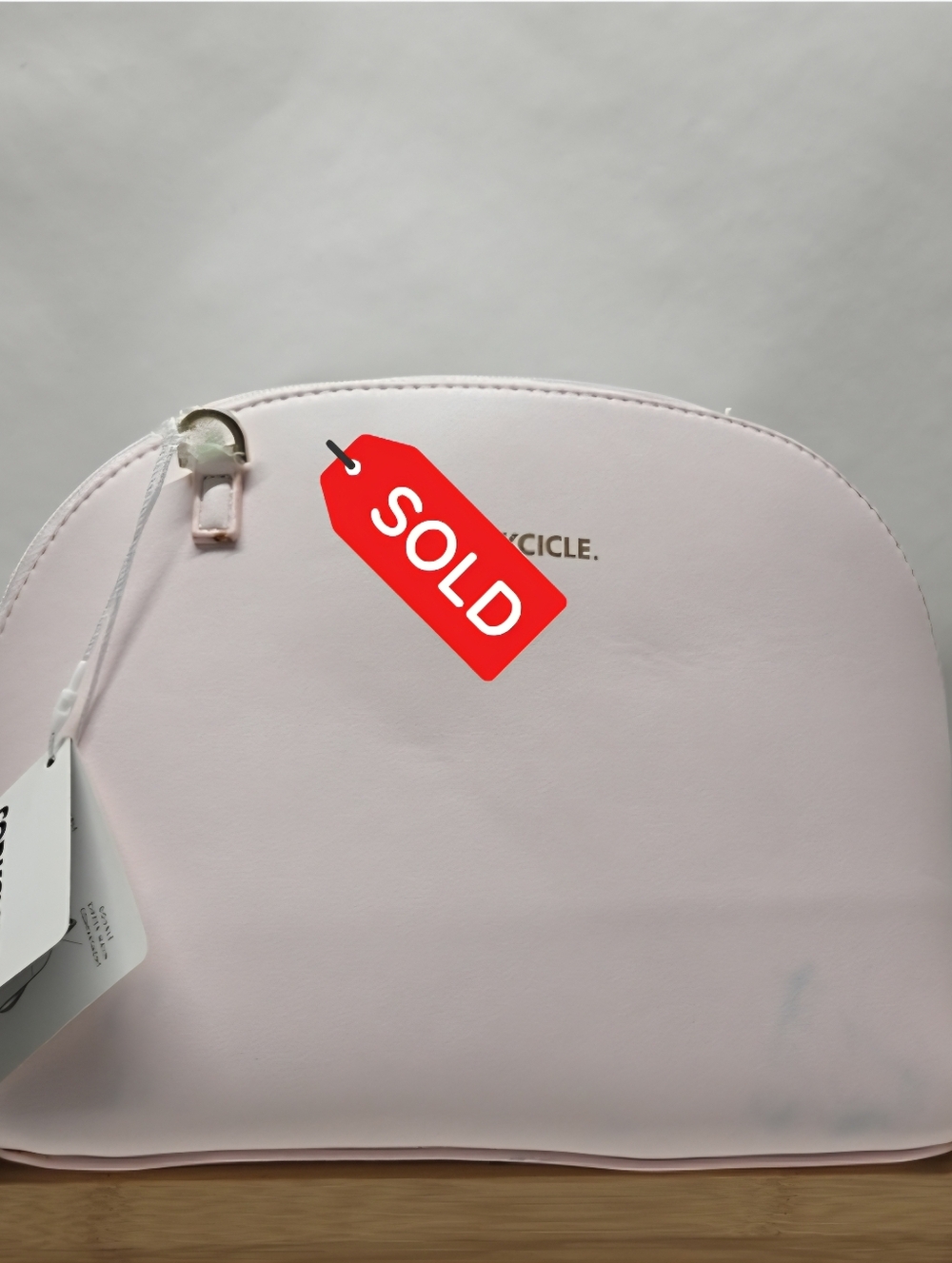 SOLD....Corkcicle Adair Crossbody Pink Lunch Tote lunch bag New